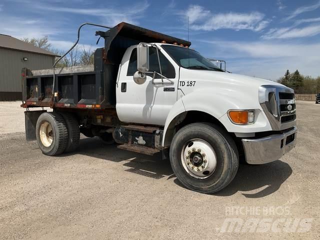 Ford F-750 Autobasculanta