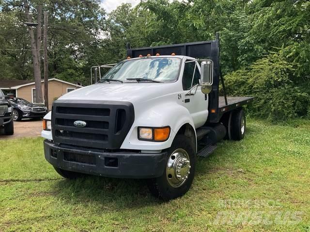 Ford F-750 Camioane platforma/prelata