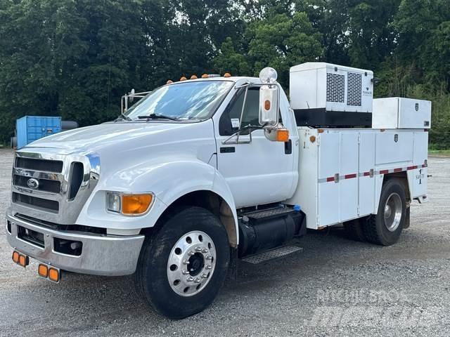 Ford F-750 Municipal/vehicul cu uz general