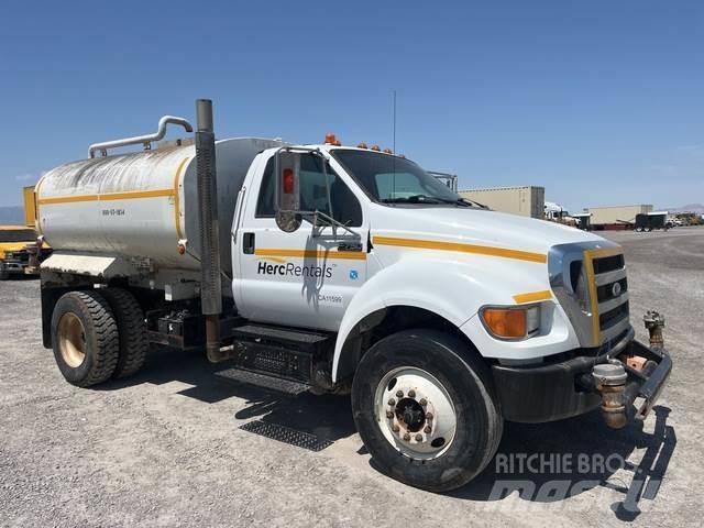Ford F-750 Cisterne