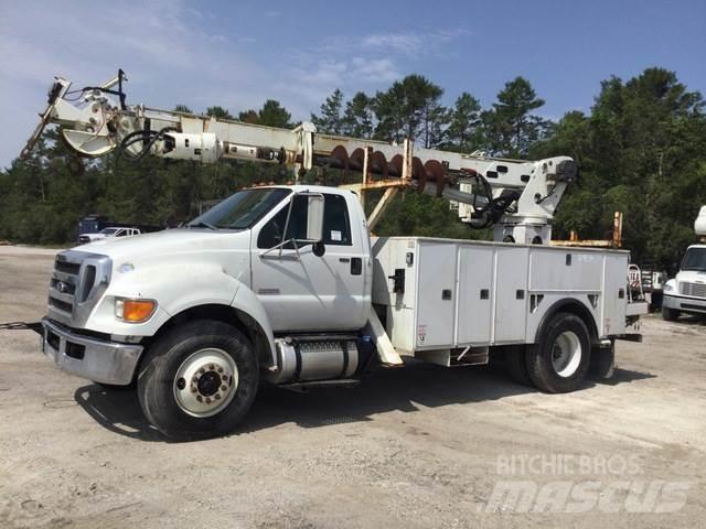 Ford F-750 Utilaje mobile de forat