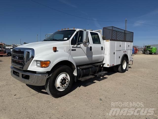 Ford F-750 Municipal/vehicul cu uz general