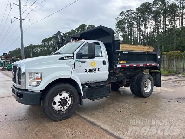 Ford F-750 Autobasculanta