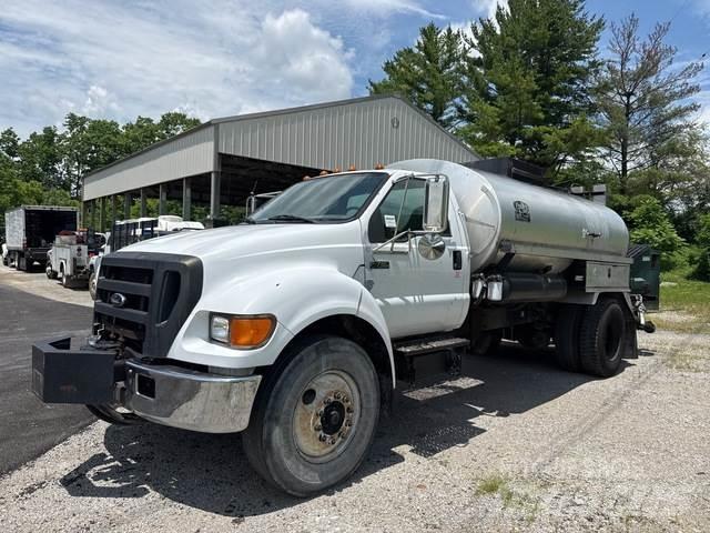 Ford F-750 Betoniera