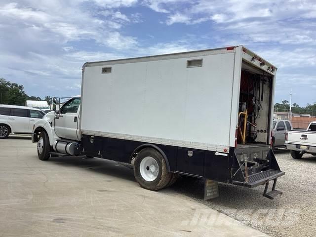 Ford F-750 Cisterne