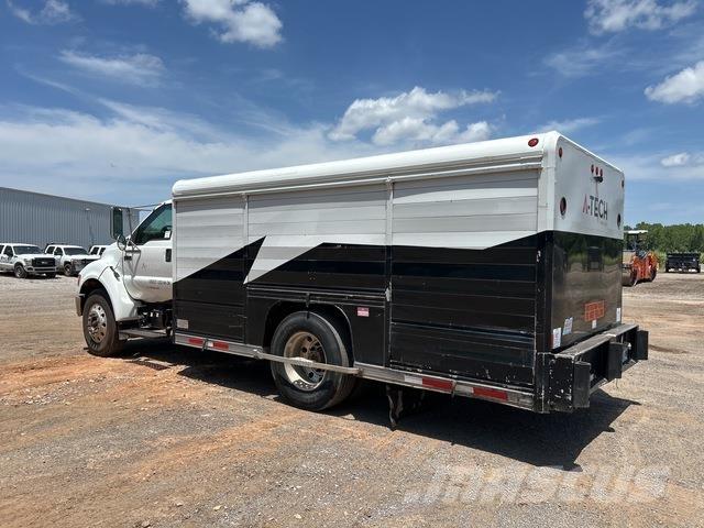 Ford F-750 Cisterne