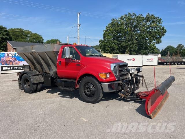 Ford F-750 Lame pentru dezapezire si pluguri