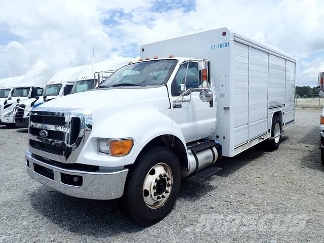 Ford F-750 Camioane transport bauturi