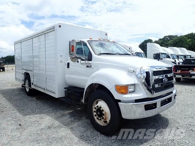 Ford F-750 Camioane transport bauturi
