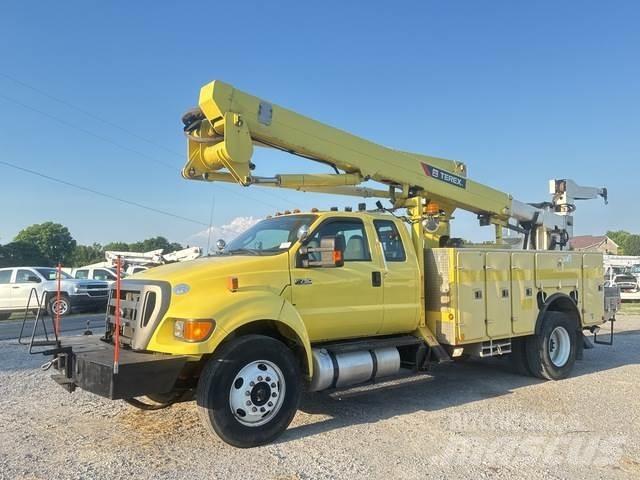 Ford F-750 Platforme aeriene montate pe camion
