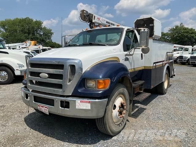 Ford F-750 Municipal/vehicul cu uz general