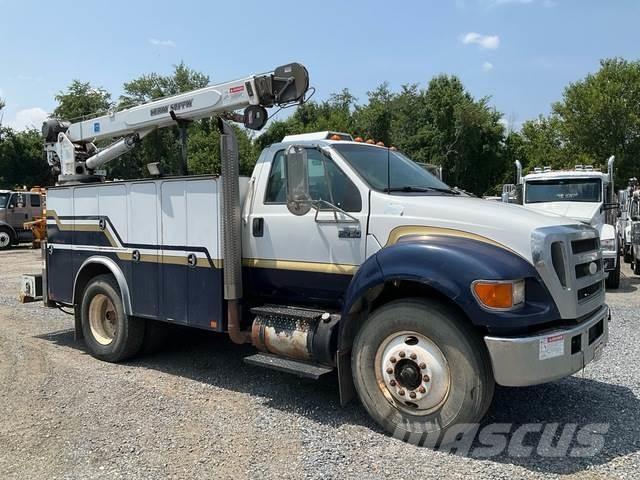 Ford F-750 Municipal/vehicul cu uz general