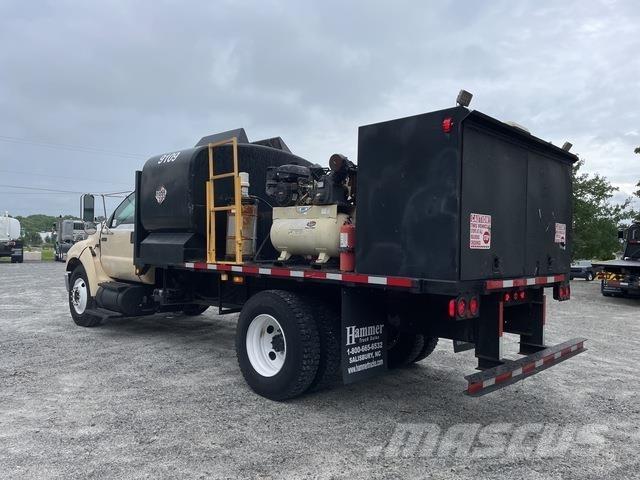 Ford F-750 Cisterne