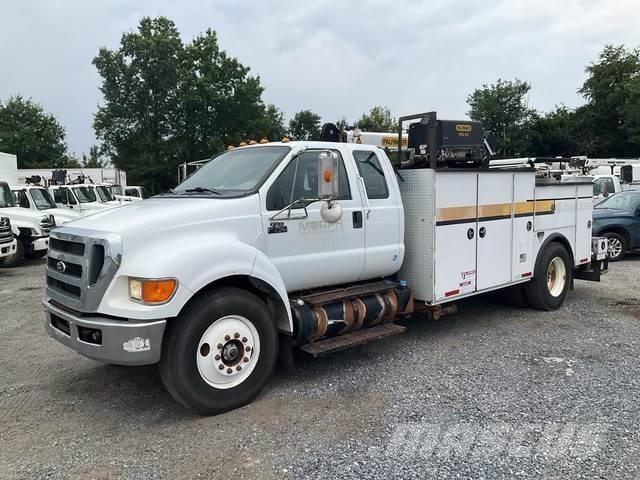 Ford F-750 Municipal/vehicul cu uz general
