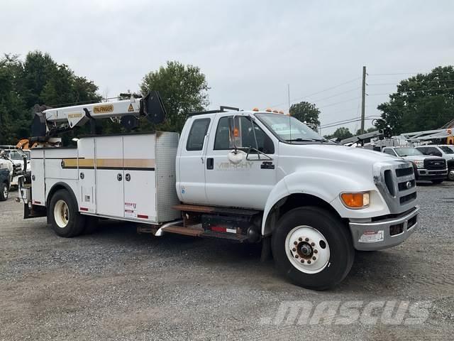 Ford F-750 Municipal/vehicul cu uz general