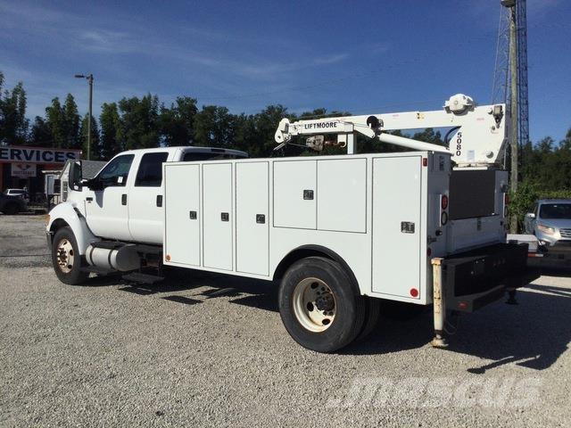 Ford F-750 Municipal/vehicul cu uz general