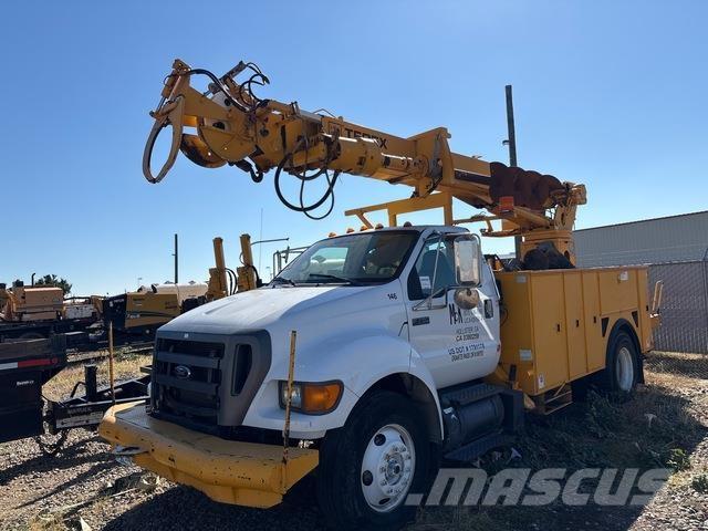 Ford F-750 Utilaje mobile de forat