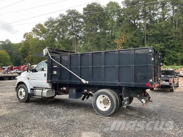 Ford F-750 Autobasculanta