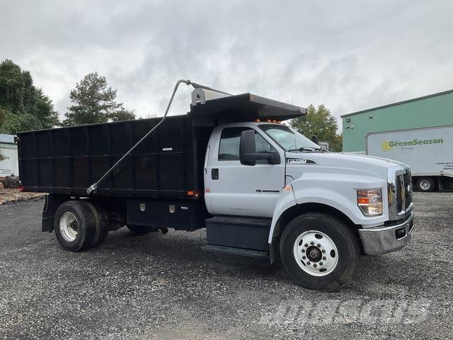 Ford F-750 Autobasculanta
