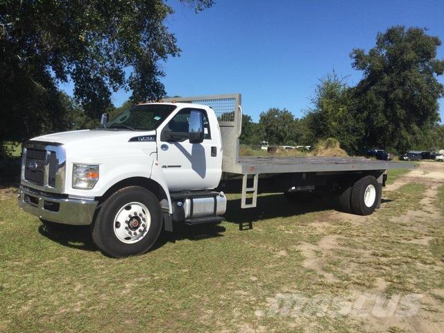 Ford F-750 Camioane platforma/prelata