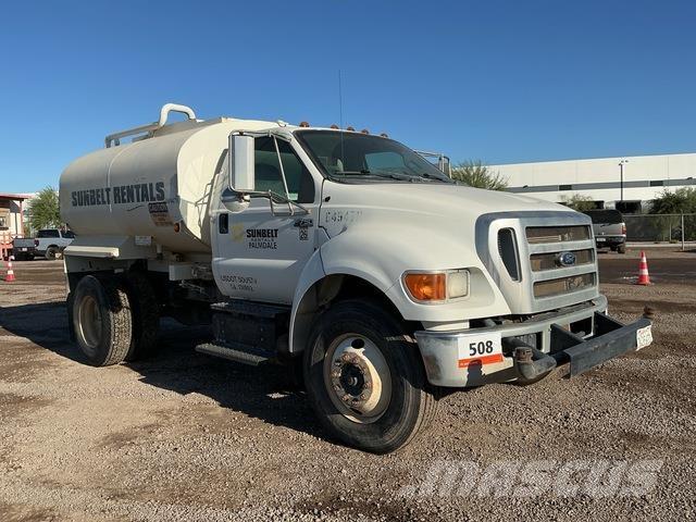 Ford F-750 Cisterne