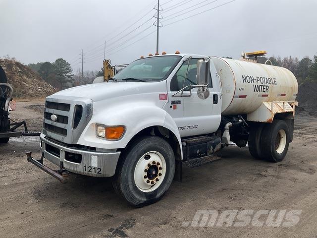 Ford F-750 Cisterne