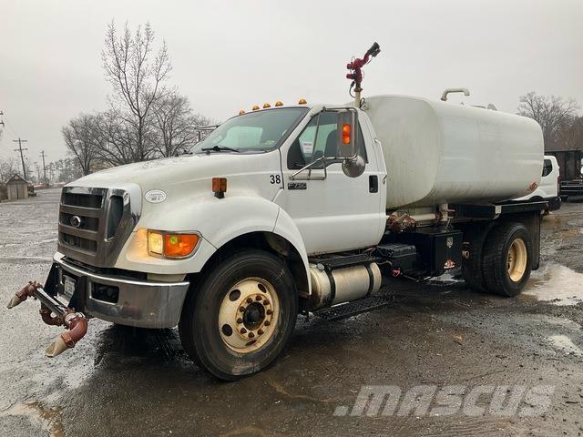 Ford F-750 Cisterne