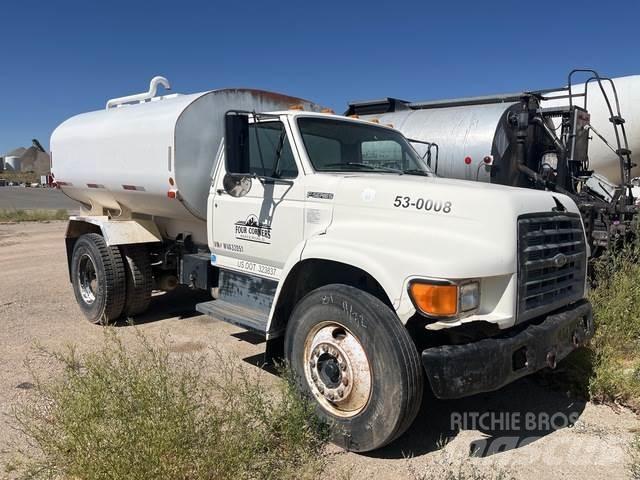 Ford F-800 Cisterne