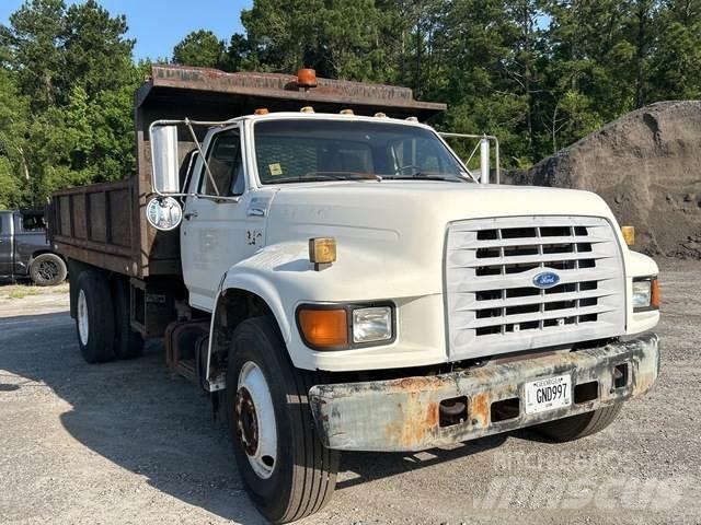 Ford F-800 Autobasculanta
