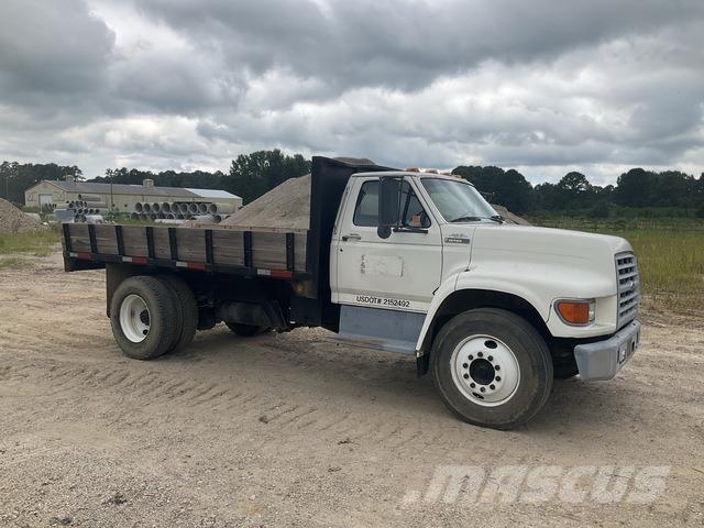 Ford F-800 Autobasculanta