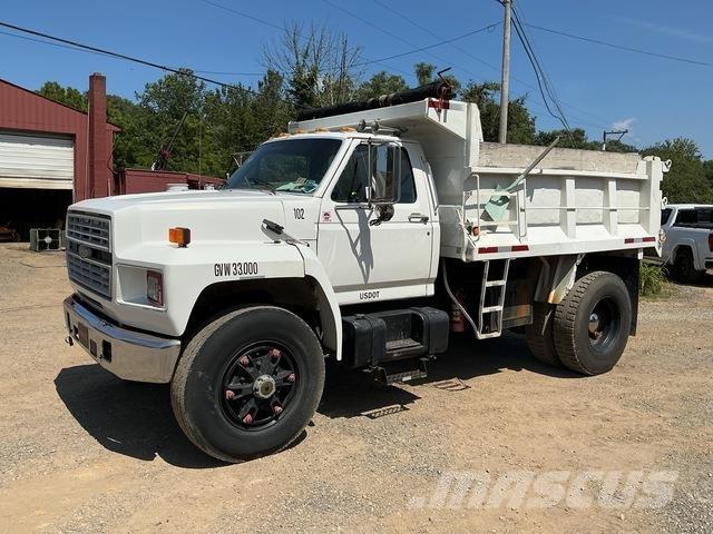 Ford F-800 Autobasculanta