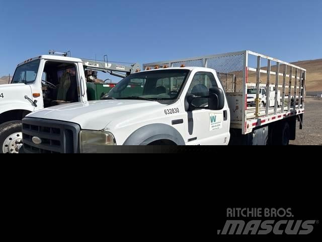 Ford F550 Camioane platforma/prelata