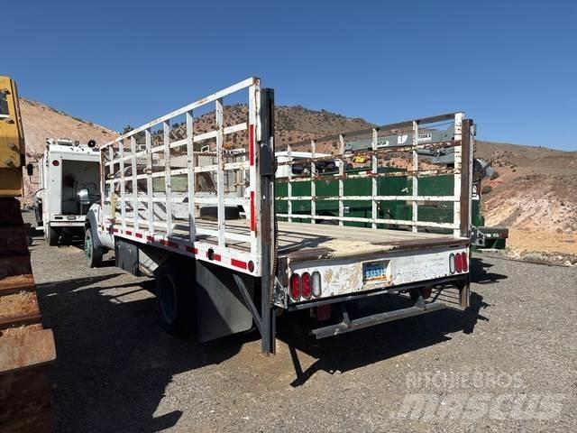 Ford F550 Camioane platforma/prelata
