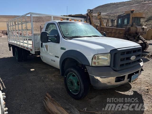 Ford F550 Camioane platforma/prelata