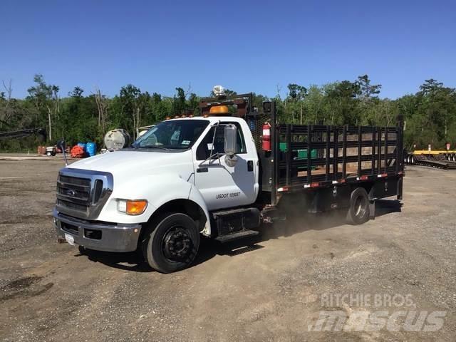 Ford F650 Camioane platforma/prelata