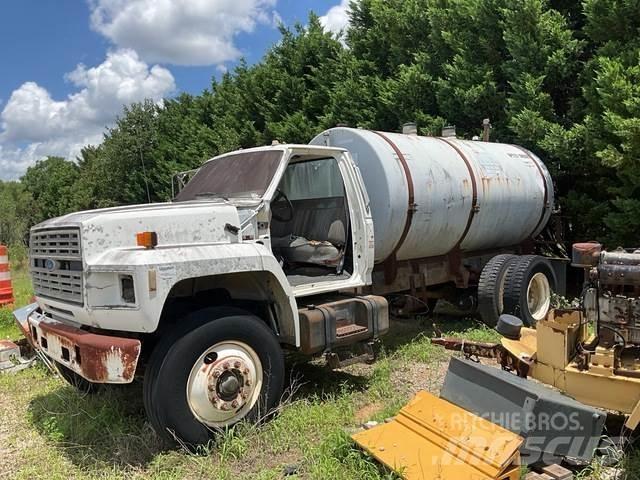 Ford F700 Cisterne