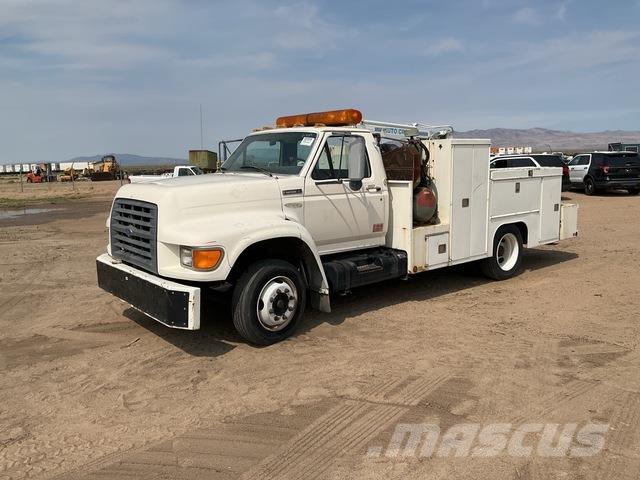 Ford F700 Municipal/vehicul cu uz general