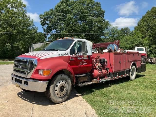 Ford F750 Municipal/vehicul cu uz general