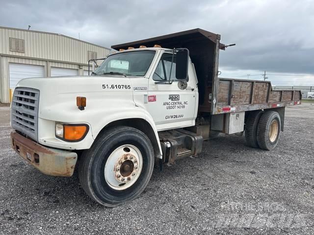 Ford F800 Autobasculanta