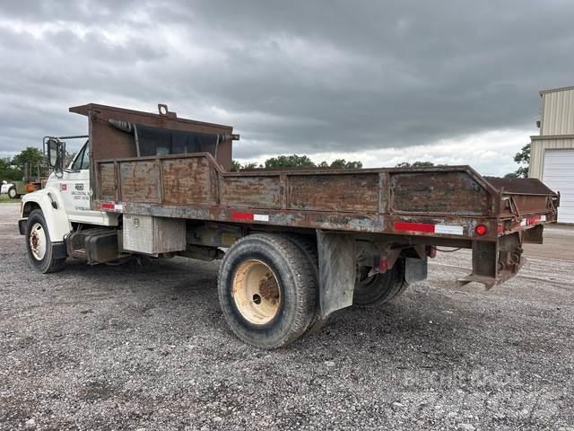 Ford F800 Autobasculanta
