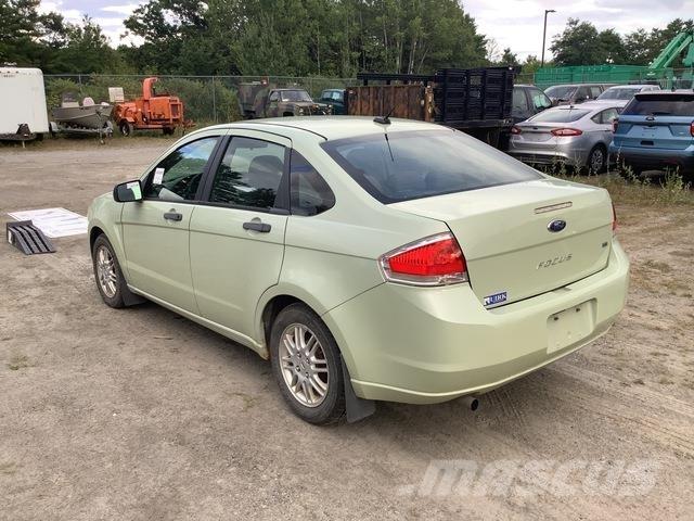 Ford Focus SE Masini