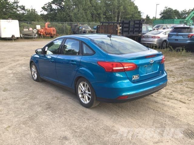 Ford Focus SE Masini