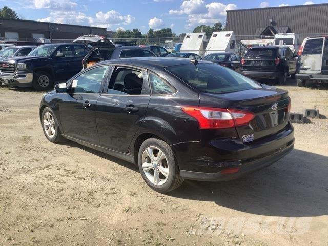 Ford Focus SE Masini