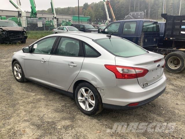 Ford Focus SE Masini
