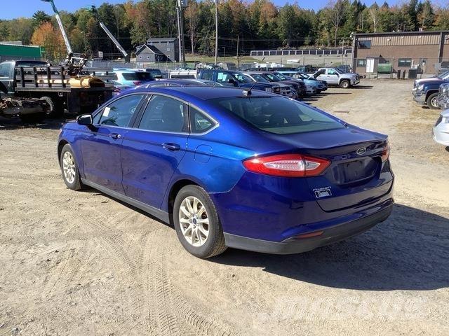 Ford Fusion S Masini