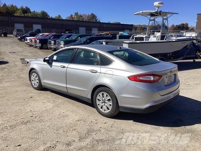 Ford Fusion S Masini