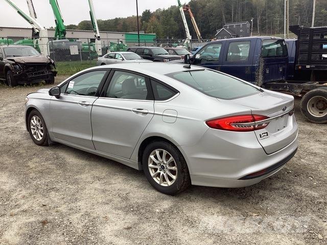 Ford Fusion S Masini