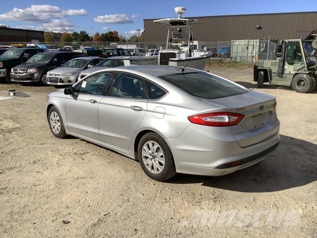 Ford Fusion SE Masini