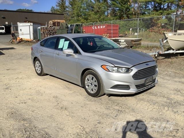 Ford Fusion SE Masini