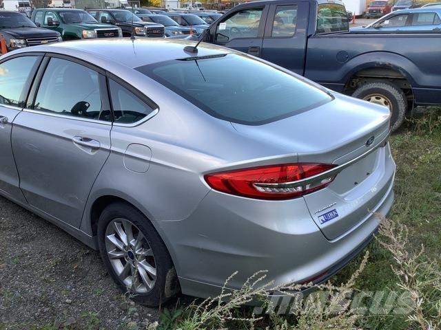 Ford Fusion SE Masini